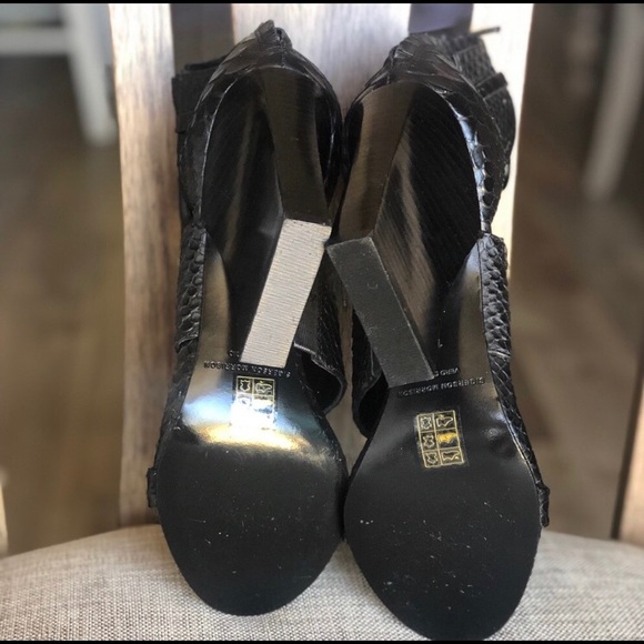 Sigerson Morrison Matte Snake Black Heeled Sandals - Picture 5 of 6